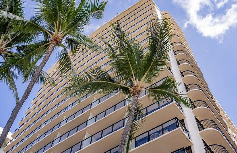 Outrigger-Waikiki-Beach-Resort-5.jpg