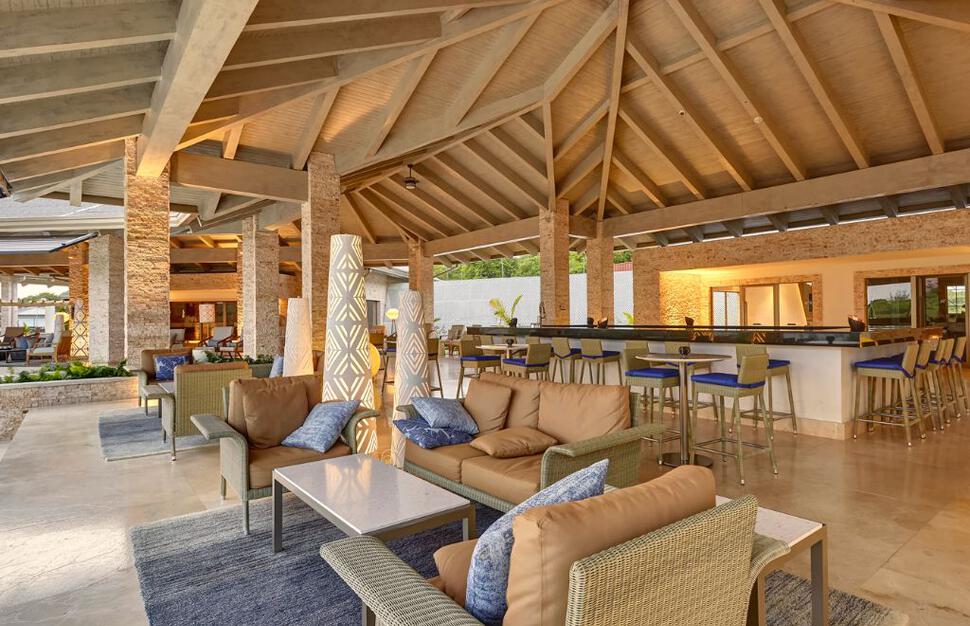 Royalton-Antigua-An-Autograph-Collection-All-Inclusive-Resort-18.jpg
