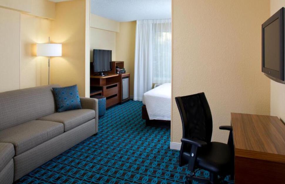 Fairfield-Inn-In-Marriott-Village-at-Lake-Buena-Vista-3.jpg
