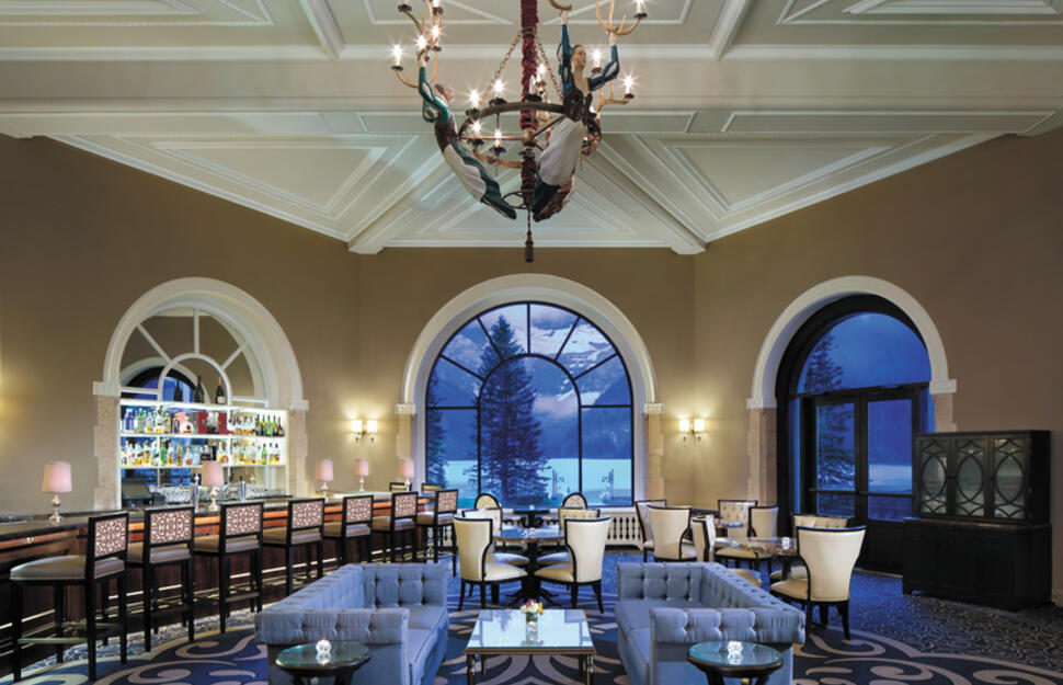 Fairmont-Chateau-Lake-Louise-3.jpg