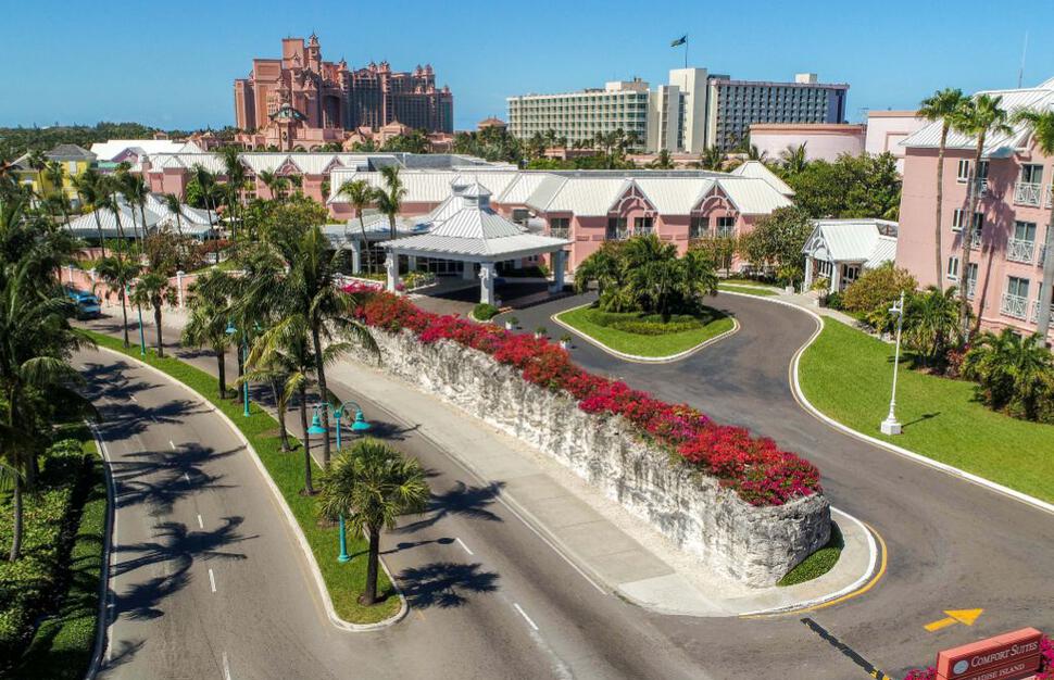 Comfort-Suites-Paradise-Island-1.jpg