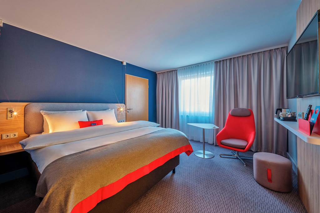 CGN_73007_Holiday_Inn_Express_Cologne_Muelheim_0924_09.jpg