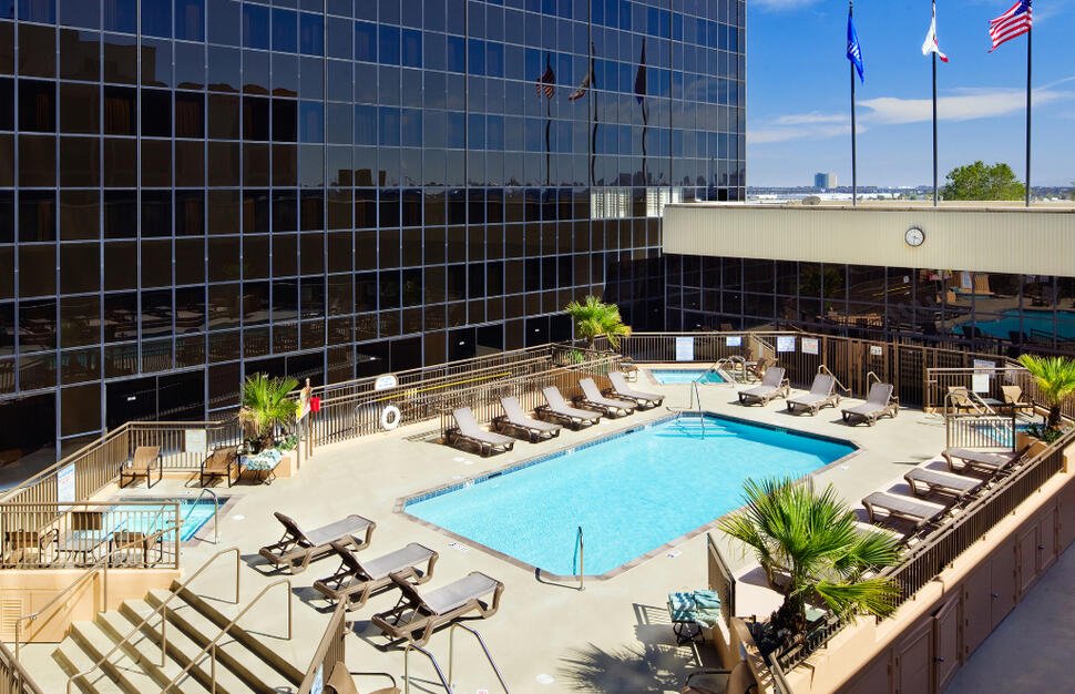 Hilton-Los-Angeles-Airport-1.jpg