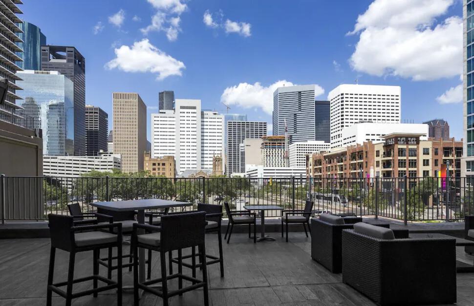 Holiday-Inn-Houston-Downtown-Hotel-1.jpg