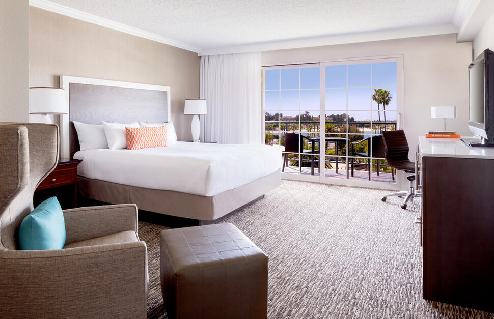Hyatt-Regency-Newport-Beach-5.jpg