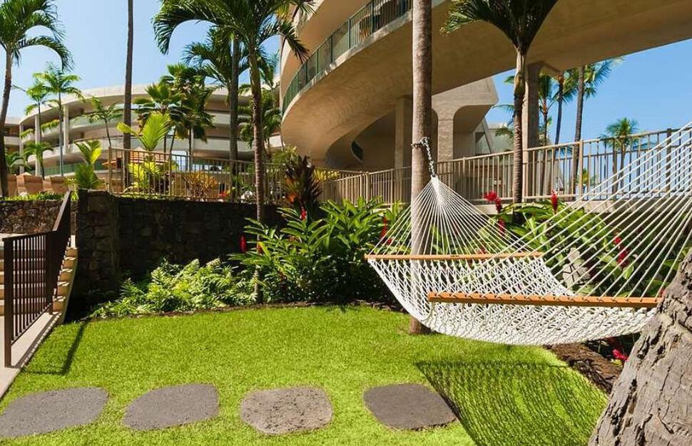 The-Outrigger-Kona-Resort-Spa-14.jpg