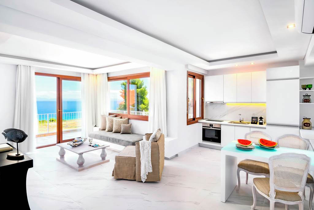 SKG_81180_Villa_D'oro_Luxury_Villas_&_Suites_1019_18.jpg