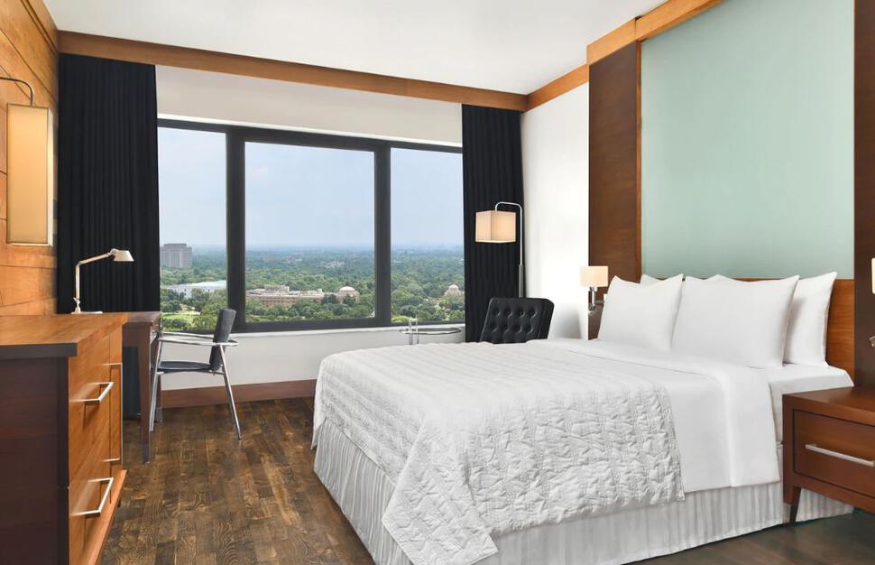 Le-Meridien-New-Delhi-1.jpg
