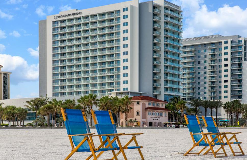 Wyndham-Grand-Clearwater-Beach-15.jpg