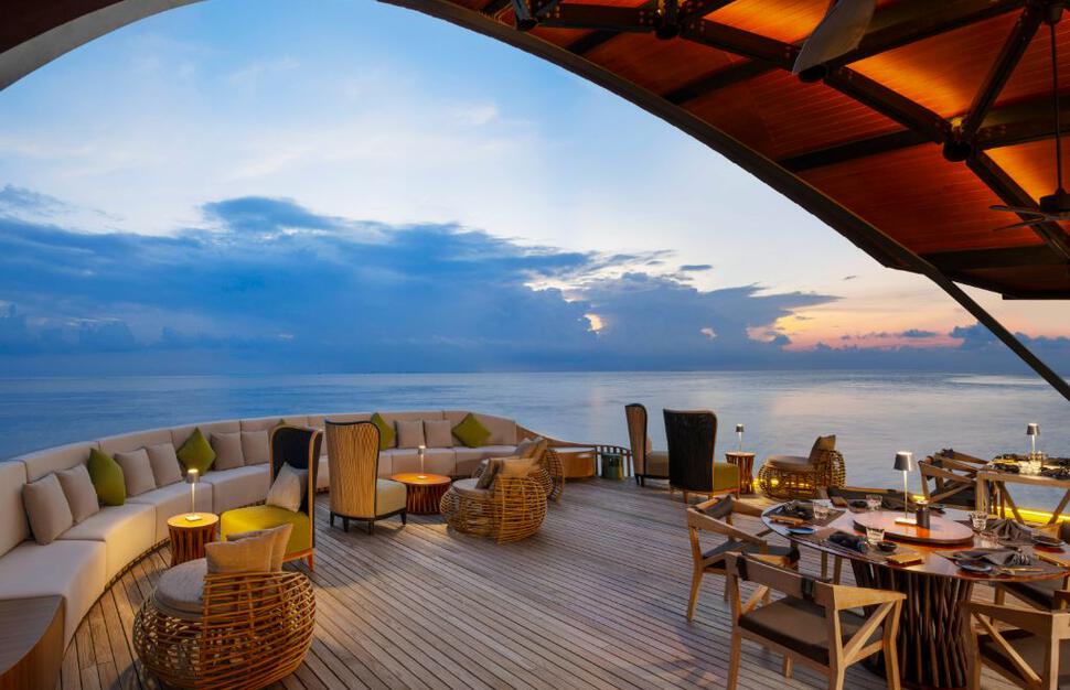 The-Westin-Maldives-Miriandhoo-Resort-10.jpg