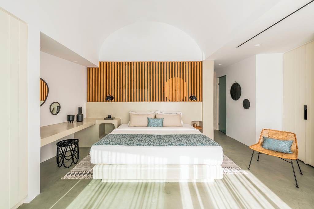 JTR_81478_Santo_Pure_Oia_Suites_&_Villas_1023_24.jpg