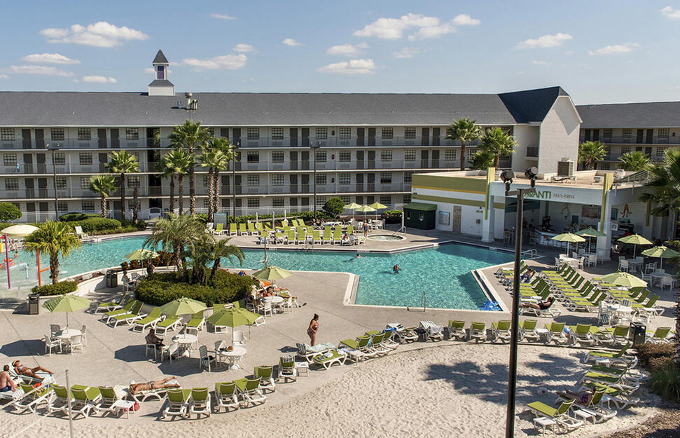 Avanti-Resort-1.jpg