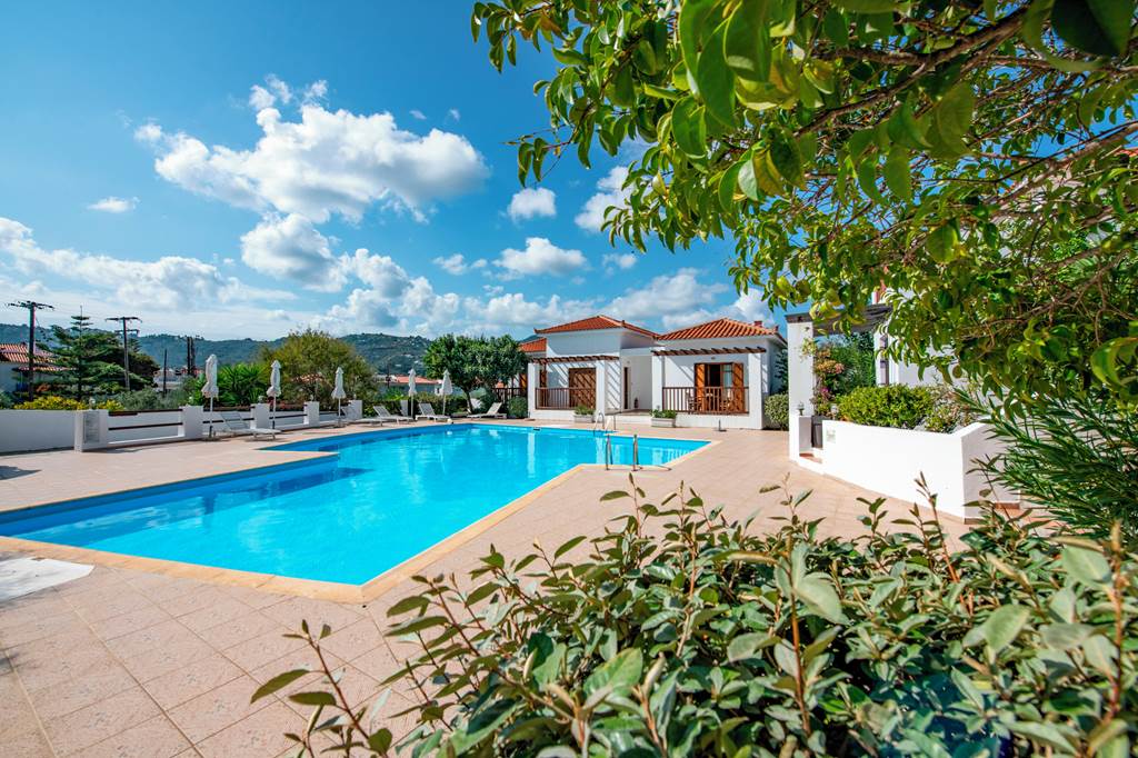 JSI_84195_Skopelos_Summer_Homes_1122_03.jpg