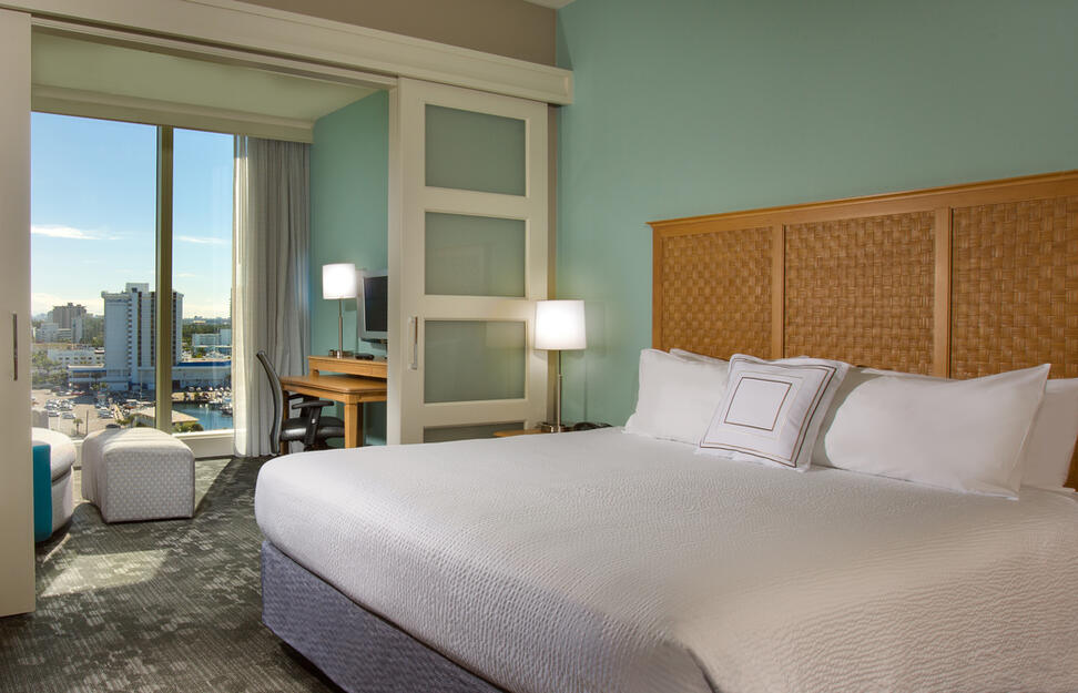 Courtyard-by-Marriott-FT.-Lauderdale-Beach-7.jpg