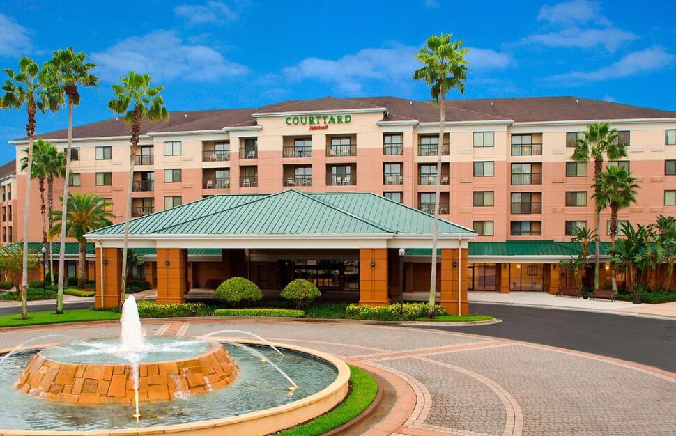 Courtyard-Orlando-Lake-Buena-Vista-in-the-Marriott-Village-2.jpg