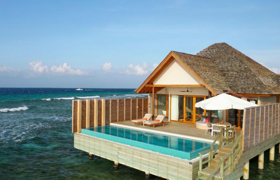 Emerald-Faarufushi-Resort-Spa-Hotel-23.jpg