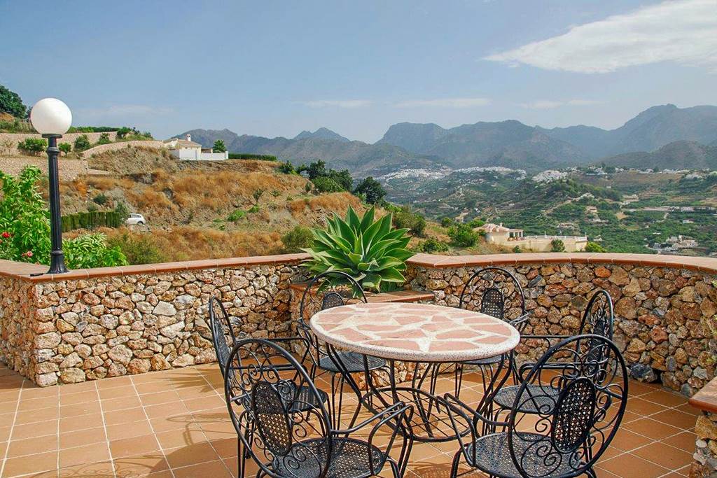 AGP_86756_Villa_Andrea_Nerja_1223_01.jpg