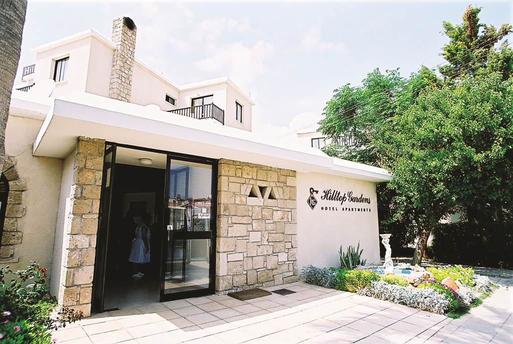 A_PFO_70969_Hilltop_Gardens_HTL_APTS_0713_03.jpg