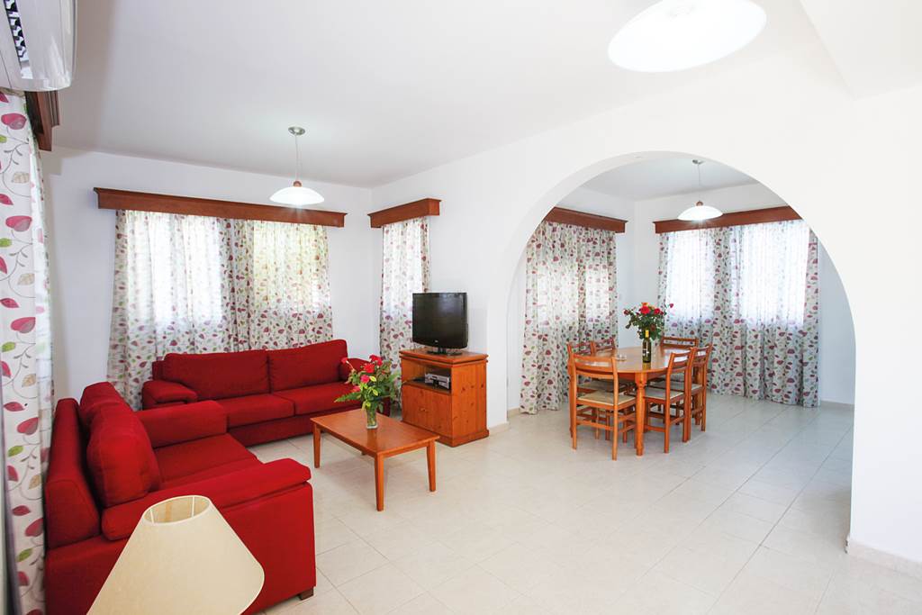 PFO_75646_Kotsias_Villas_3Bed_SSV_0417_08.jpg