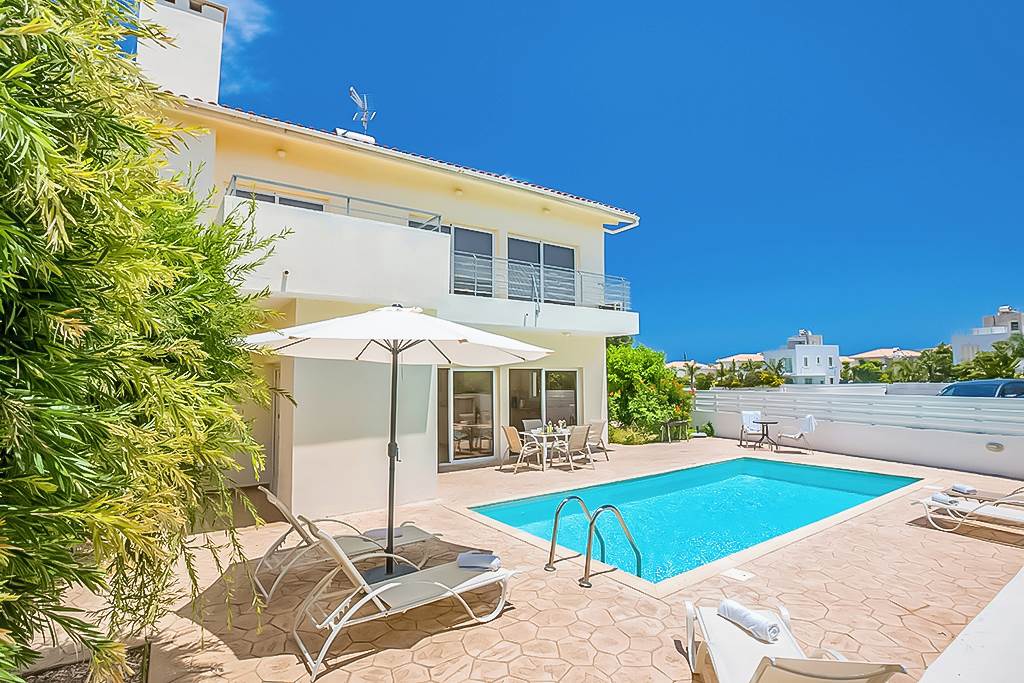 LCA_74705_Delfini_Villas_0820_02.jpg