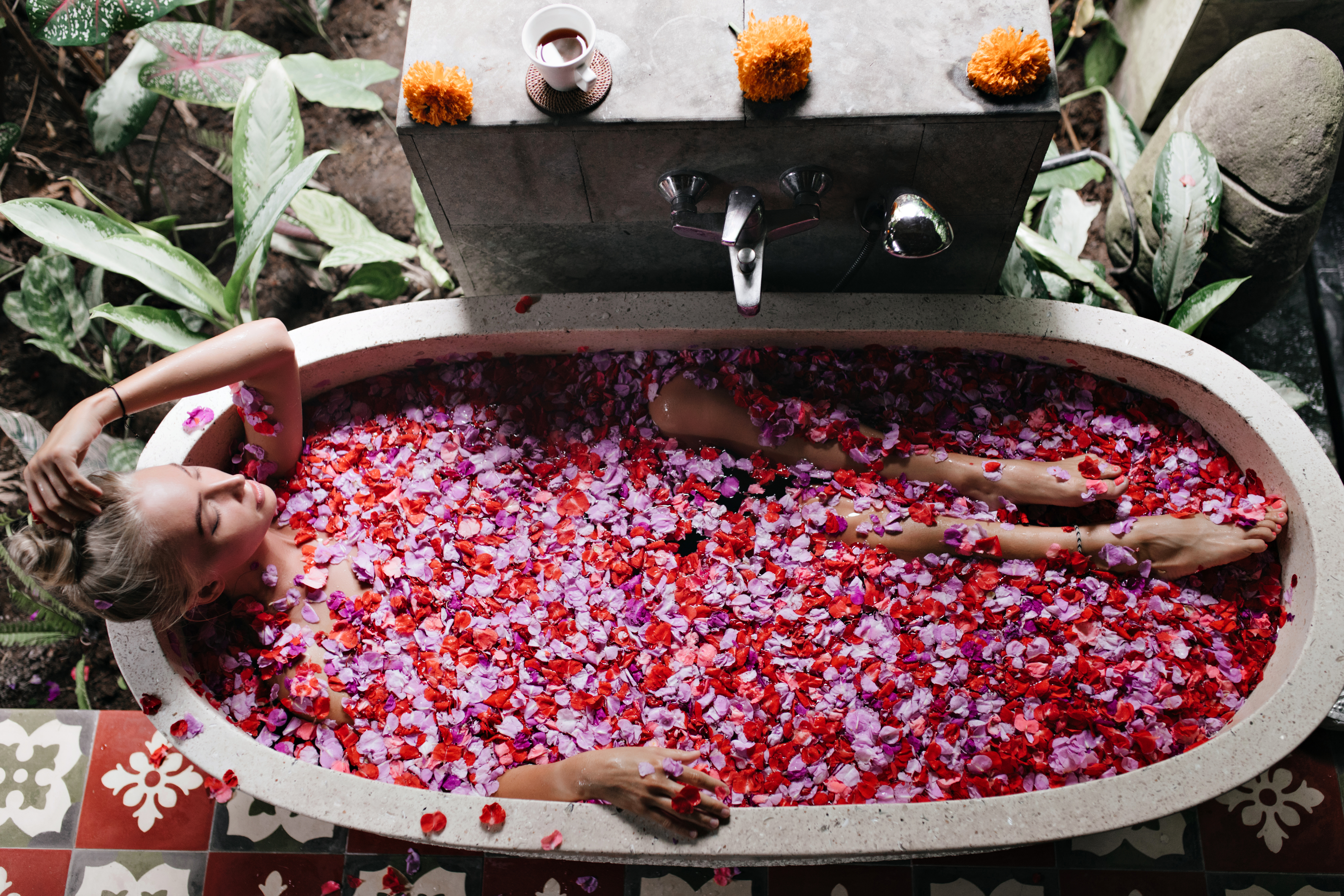 Therapeutic Herbal Bath Preparations:  Decoctions, Infusions and Bath Salts