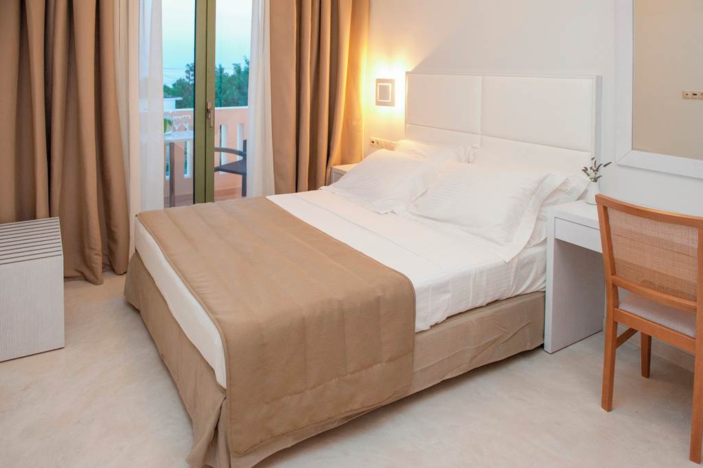 SMI_89143_Aphrodite_Samos_Suites_0325_08.jpg