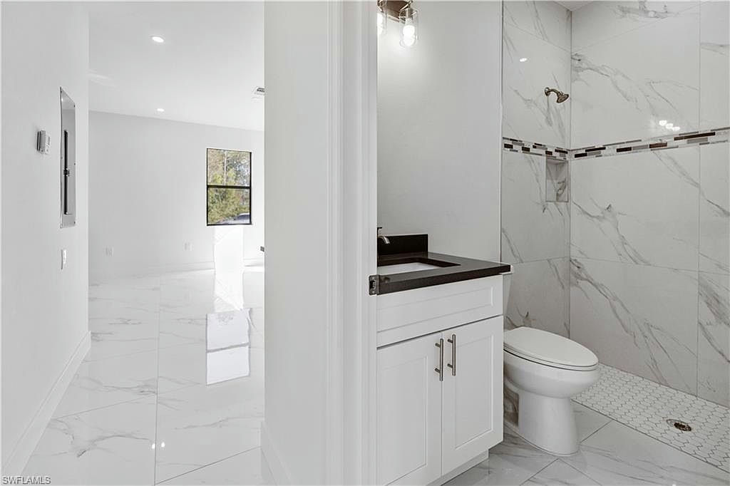 930 Hepburn AVE - Photo 36