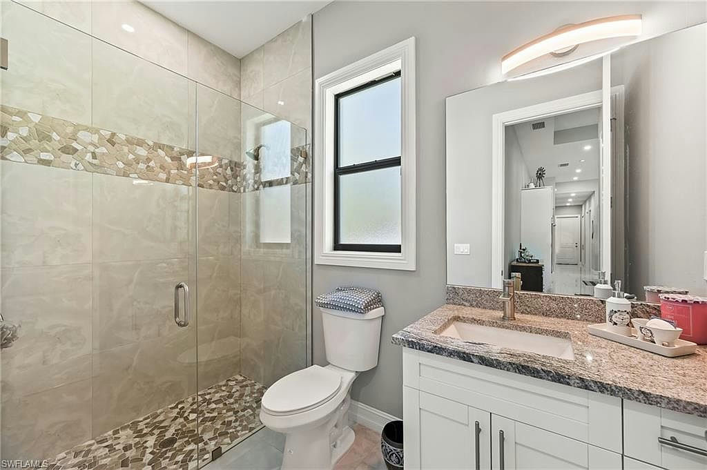 4063 8th AVE NE - Photo 33