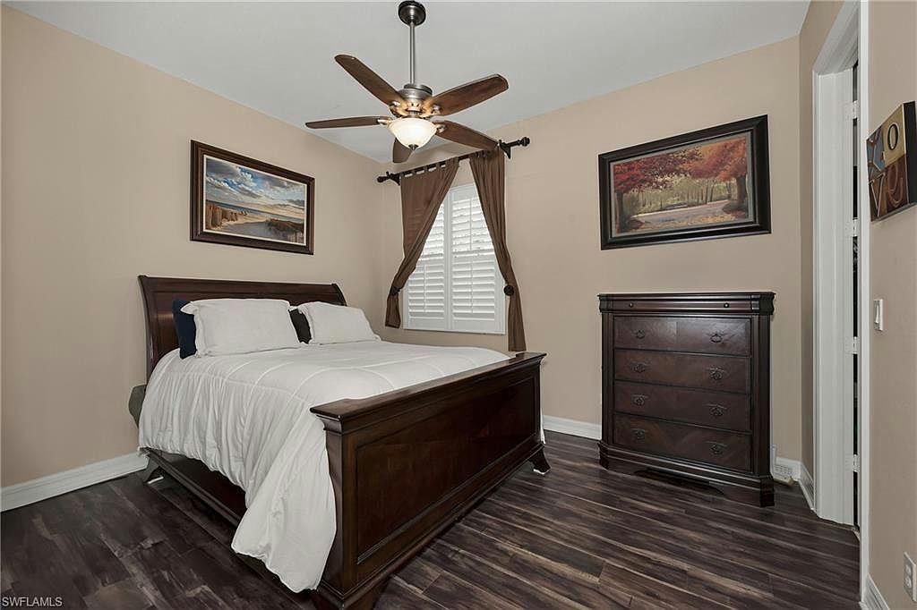 1640 GOLDEN GATE BLVD W - Photo 30