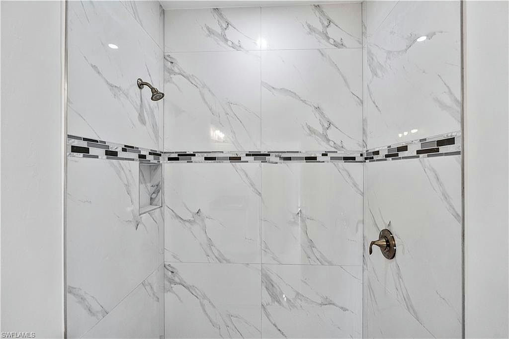 930 Hepburn AVE - Photo 38