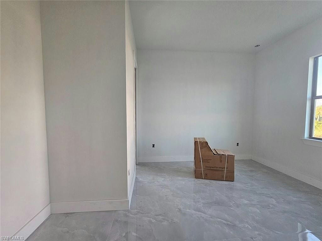 31 NW 19th TER - Photo 22