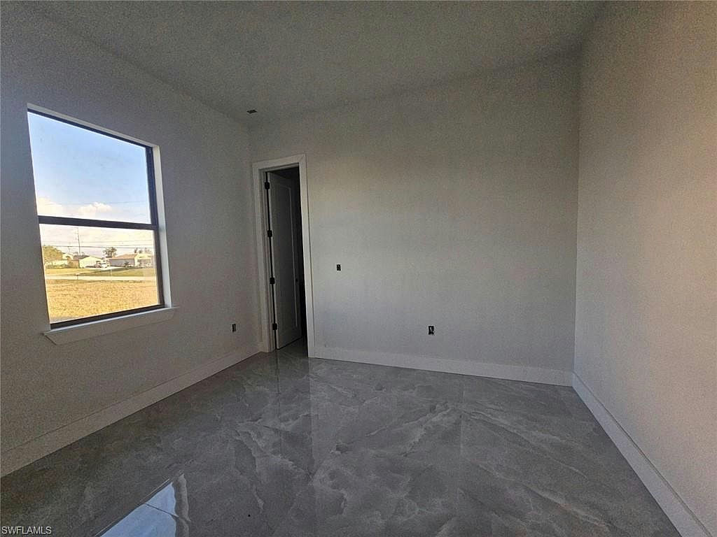 31 NW 19th TER - Photo 21