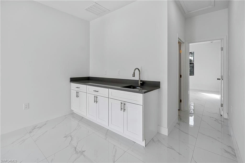 930 Hepburn AVE - Photo 43