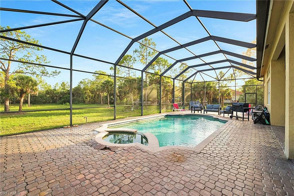 1640 GOLDEN GATE BLVD W - Photo 39