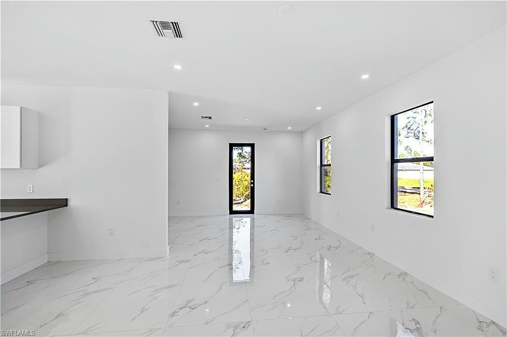 930 Hepburn AVE - Photo 21