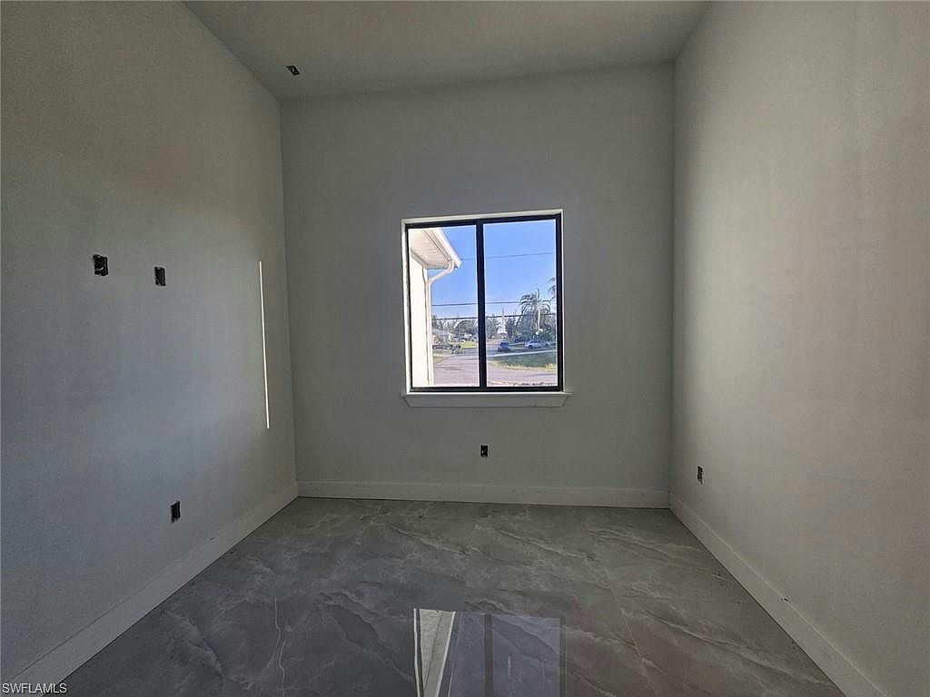 31 NW 19th TER - Photo 17