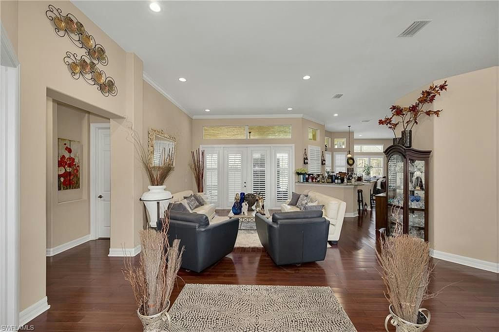 1640 GOLDEN GATE BLVD W - Photo 12