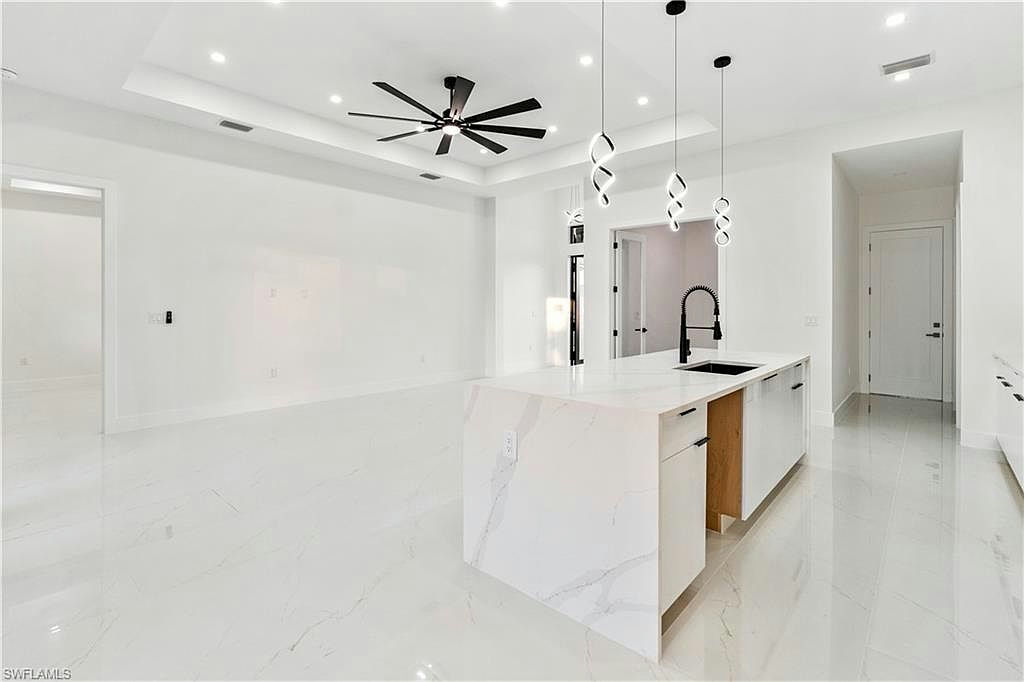 907 Sunniland BLVD - Photo 8