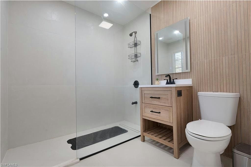 2630 18th AVE SE - Photo 6