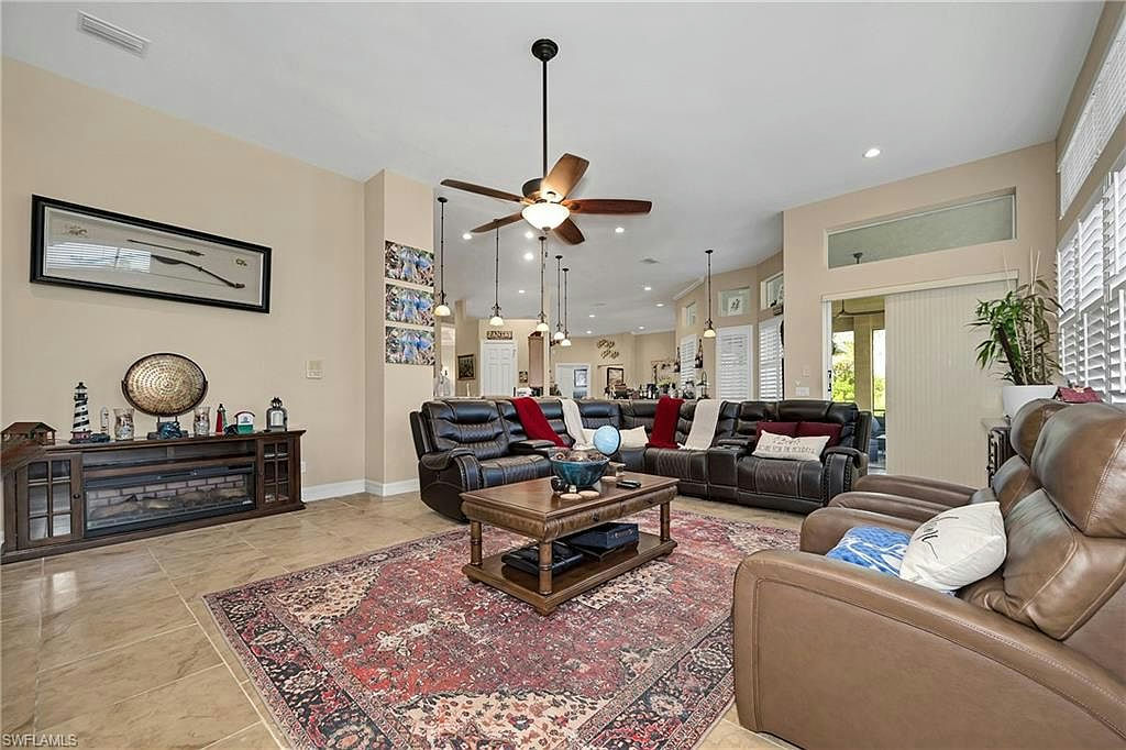 1640 GOLDEN GATE BLVD W - Photo 16