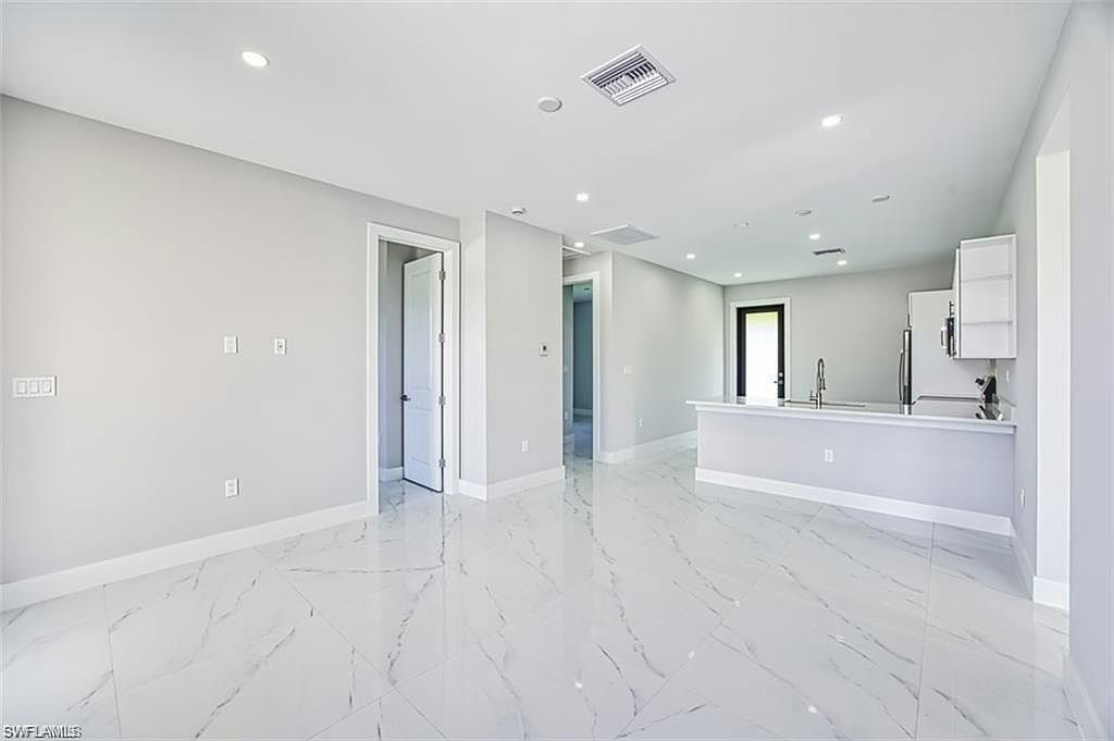 817/819 Eisenhower BLVD - Photo 10