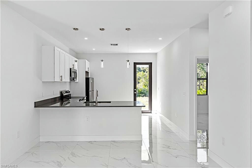 930 Hepburn AVE - Photo 20