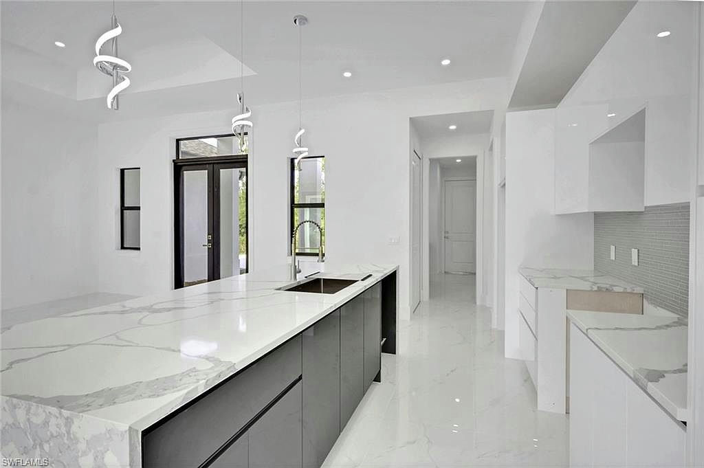 3780 6th AVE SE - Photo 12