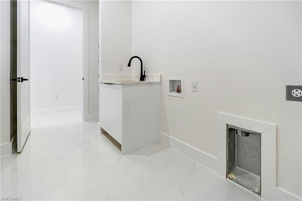 907 Sunniland BLVD - Photo 33