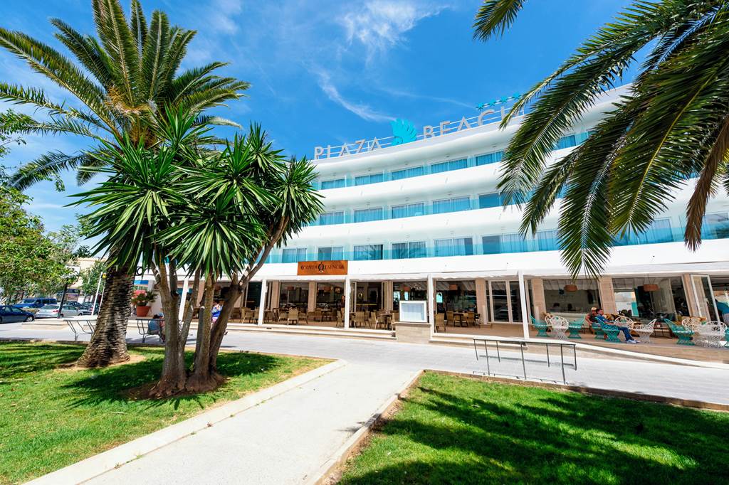 PMI_72990_Plaza_Santa_Ponsa_Boutique_Hotel_0624_04.jpg