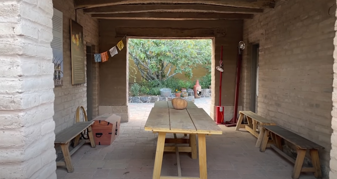 Love is Blinds - Custom Blinds, Shades, and Shutters Presidio San Agustín del Tucson room with table