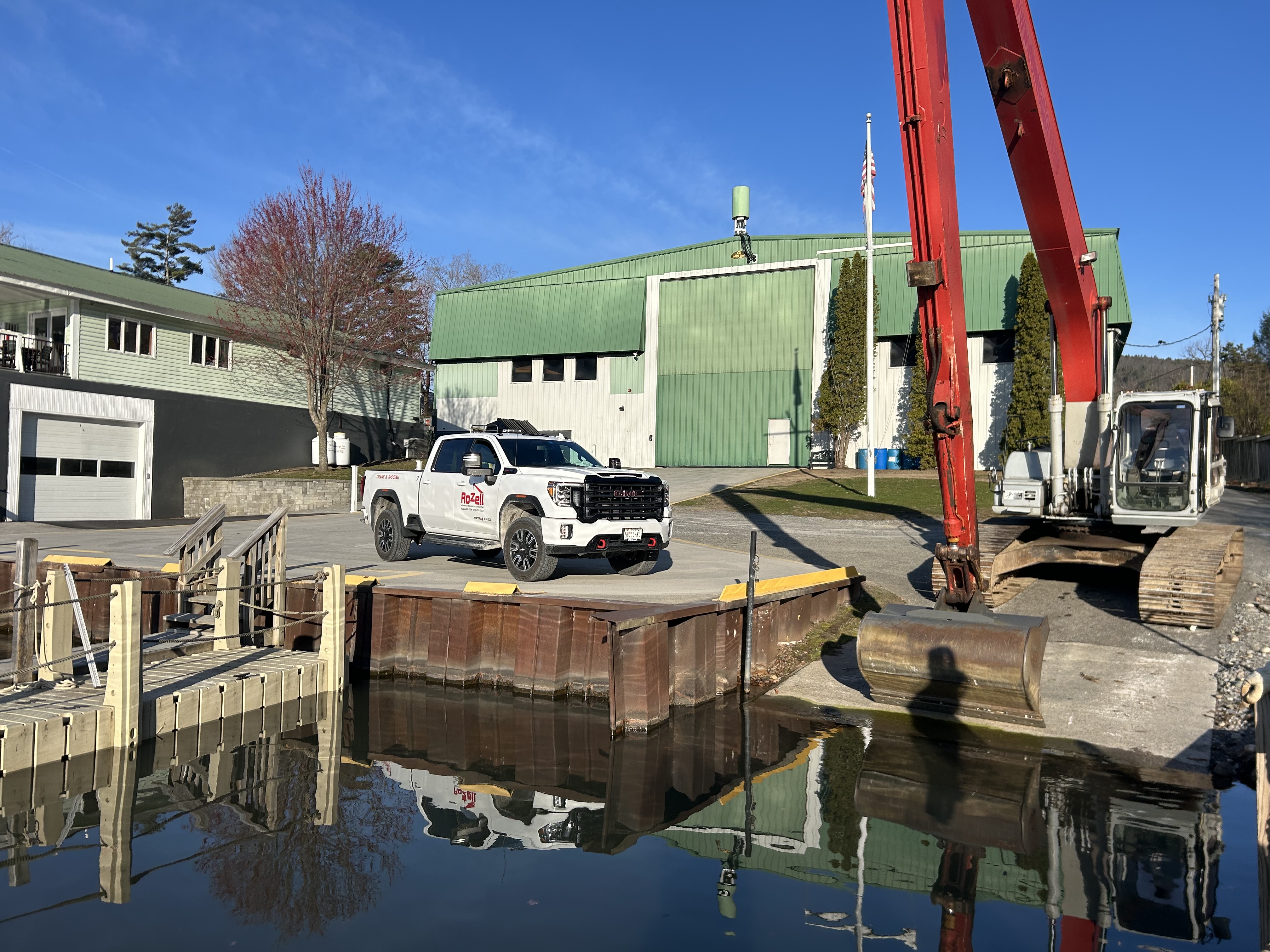 CRANE RENTAL BOLTON LANDING MARINA