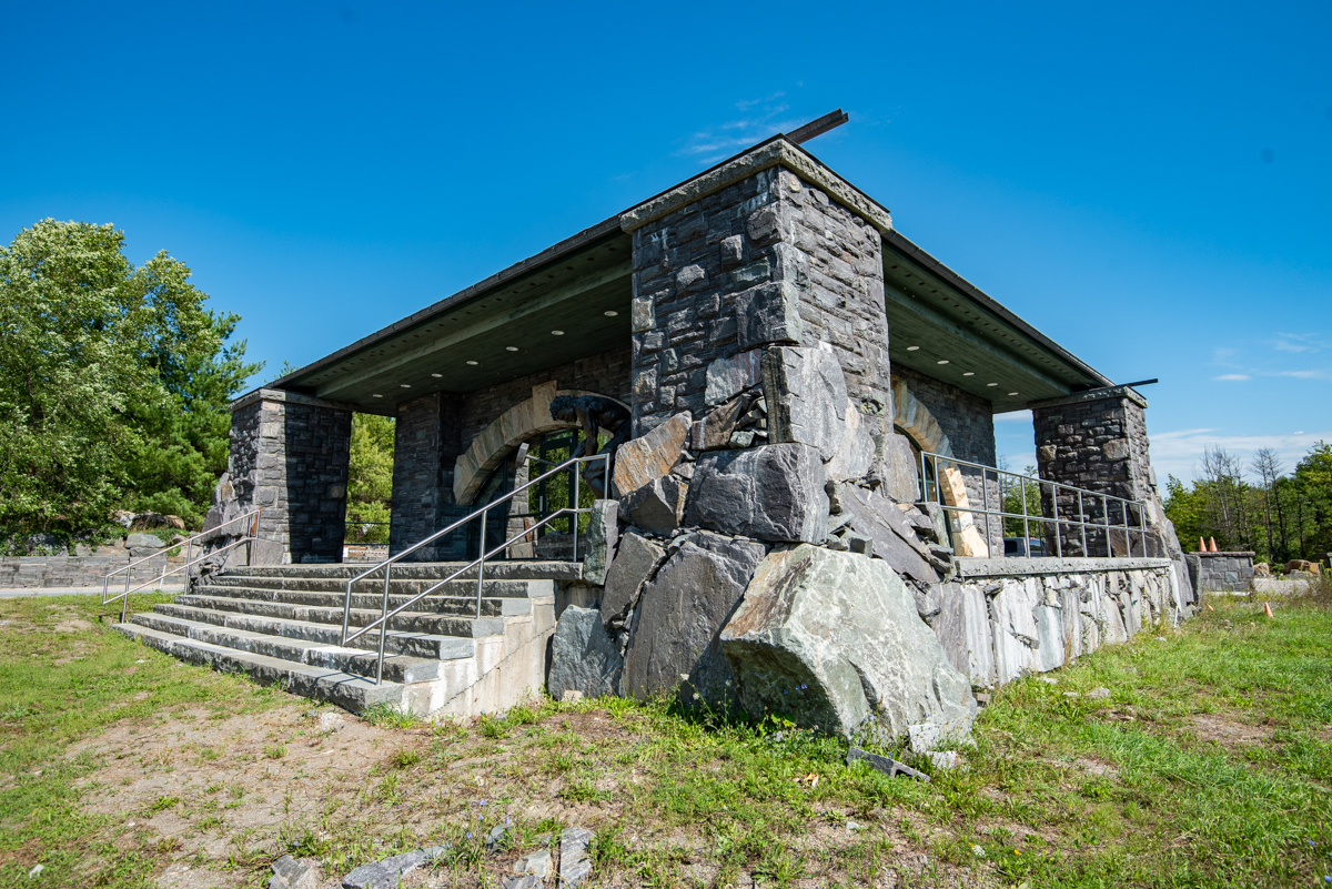 CUSTOM FABRICATED HANDRAILS