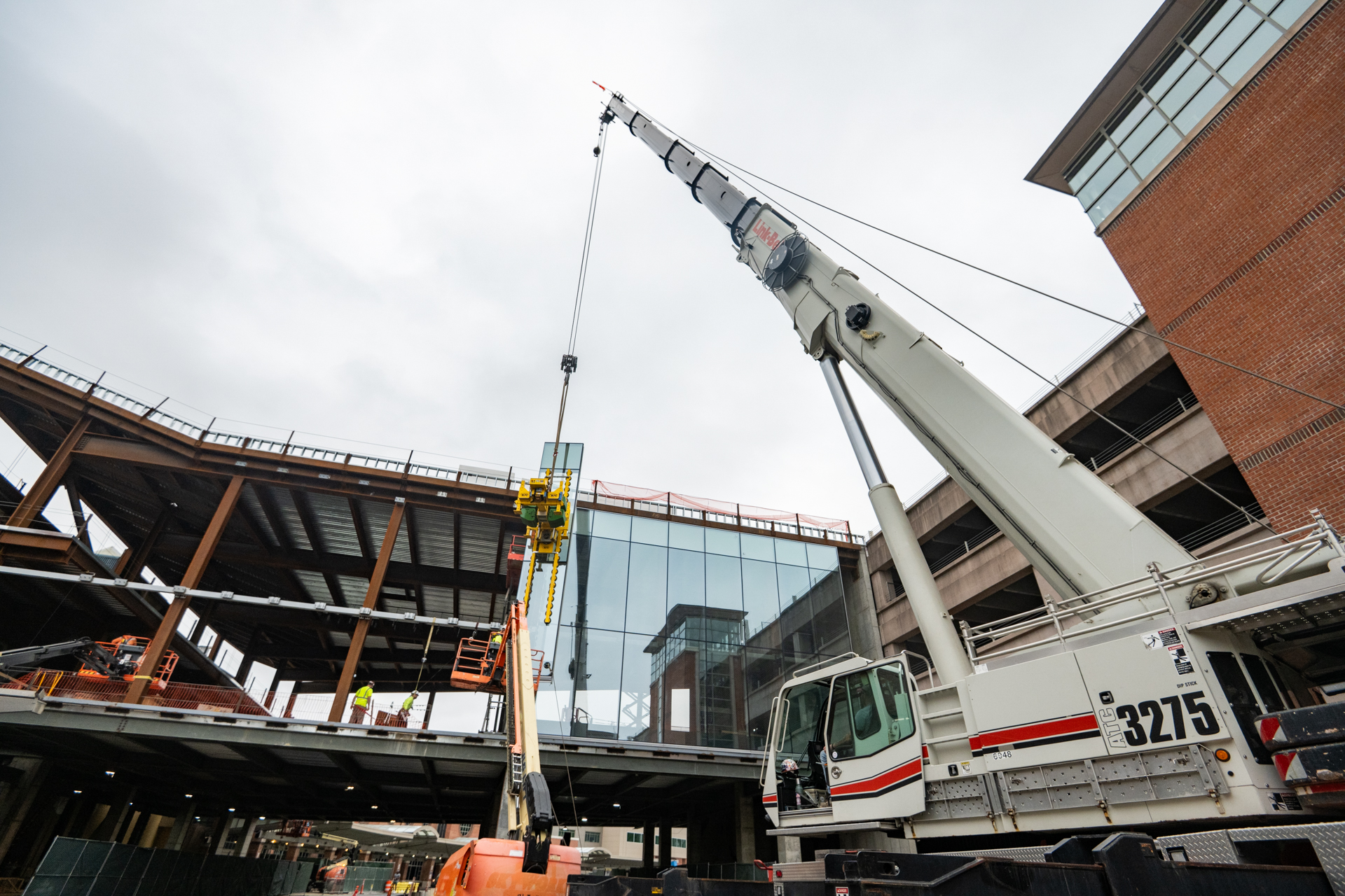275 CRANE RENTAL GLASS INSTALLATION