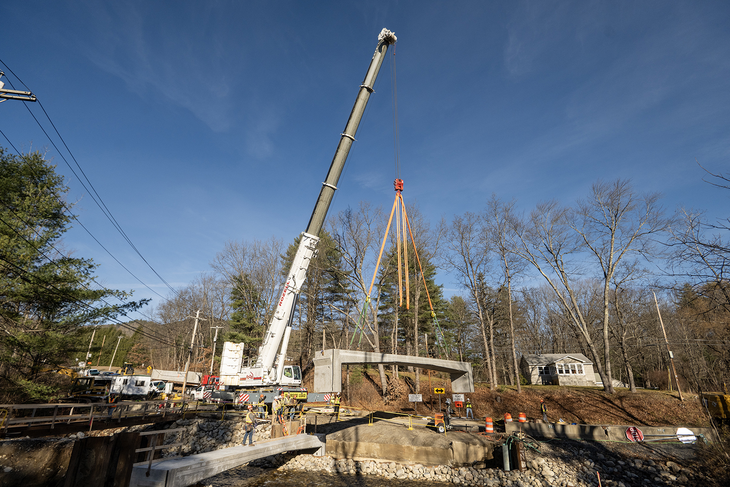 PRECAST BRIDGE INSTALLATION